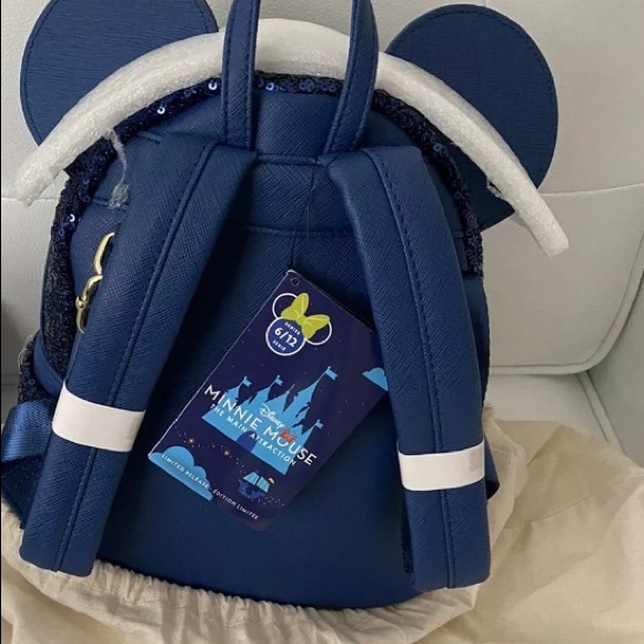 NWT Loungefly Disney Peter Pan mma bag - Picture 3 of 4
